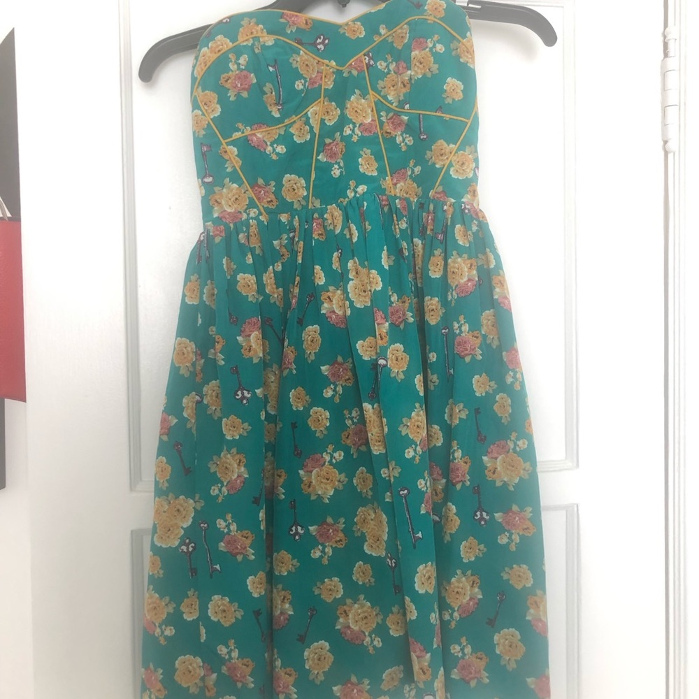 Strapless sun dress